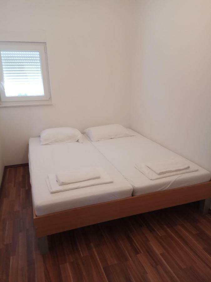 Apartman Medit Apartment Vir Exterior photo